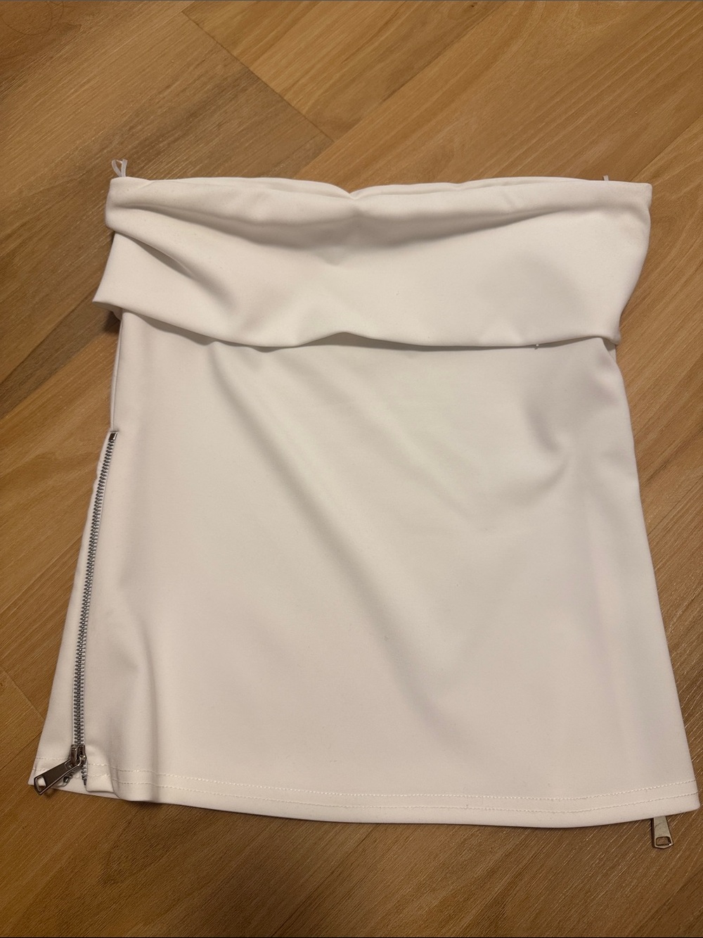 Zara White Fold-Over Mini Skirt with Side Zip Detail